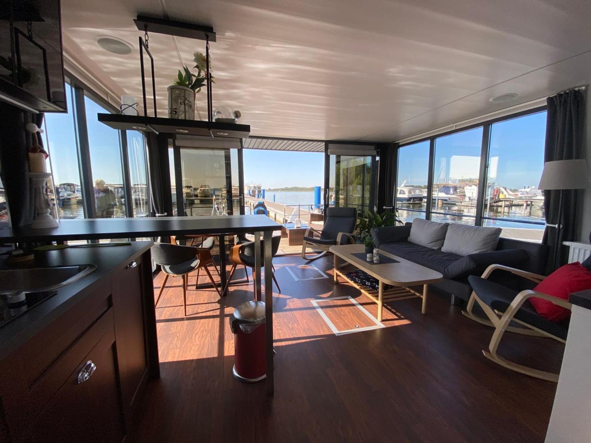 Ferienzentrum Yachthafen Rechlin Esterno foto
