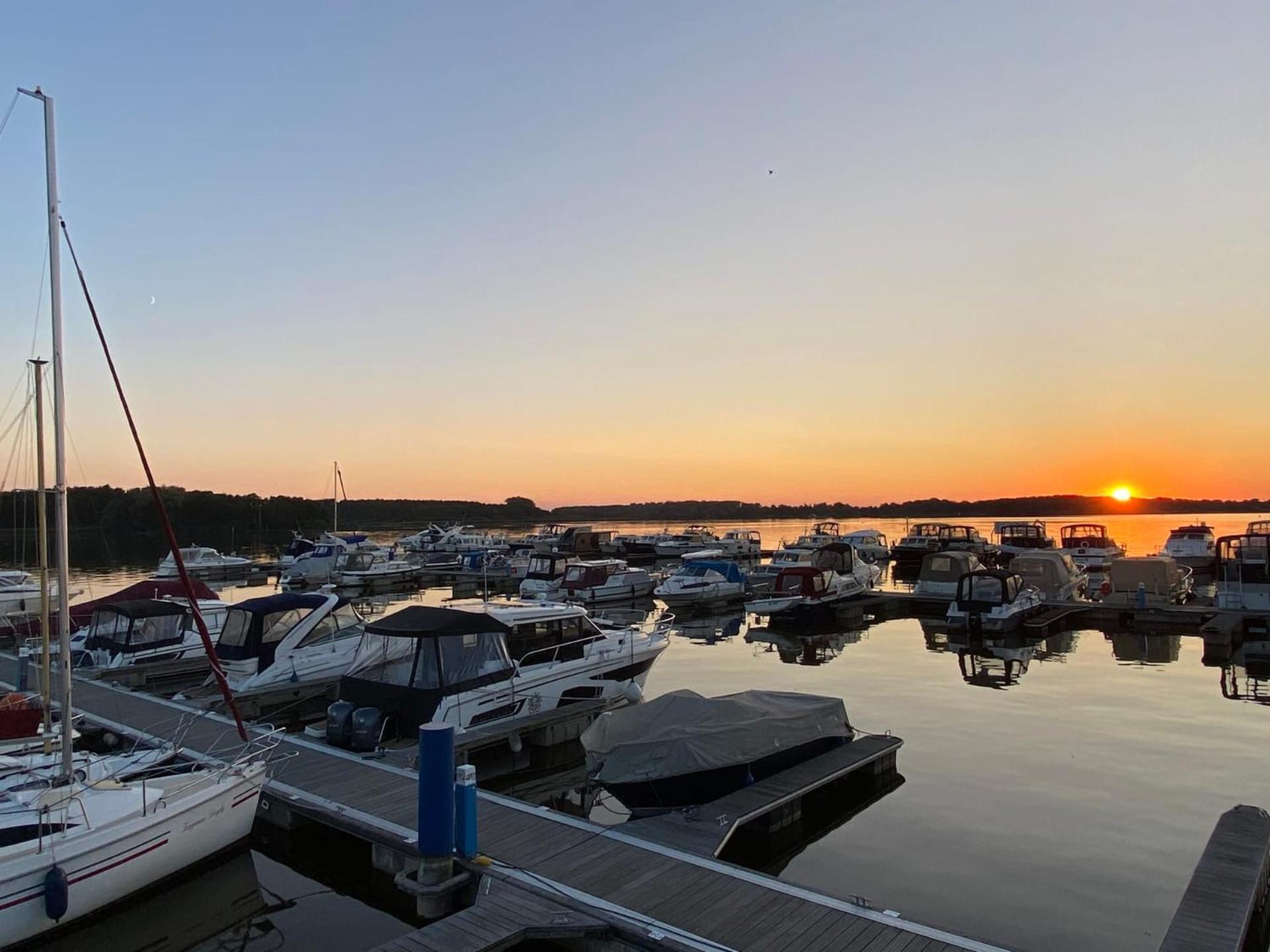Ferienzentrum Yachthafen Rechlin Esterno foto