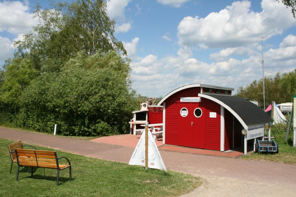 Ferienzentrum Yachthafen Rechlin Esterno foto