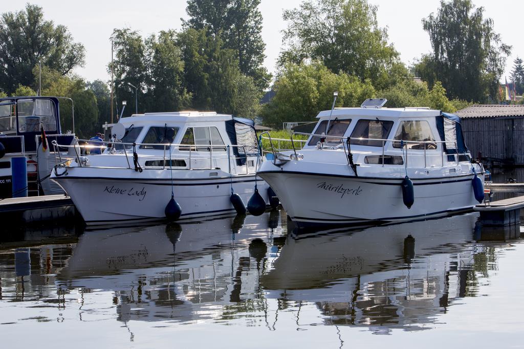 Ferienzentrum Yachthafen Rechlin Esterno foto